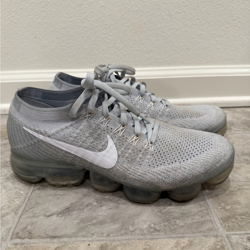Nike Light Gray Air VaporMax Flyknit Shoes